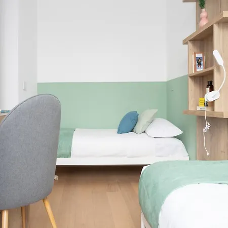 The Rent - Two-bedroom In Navigli Area Appartamento