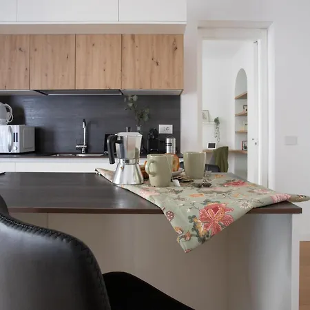 Διαμέρισμα The Rent - Two-bedroom In Navigli Area *